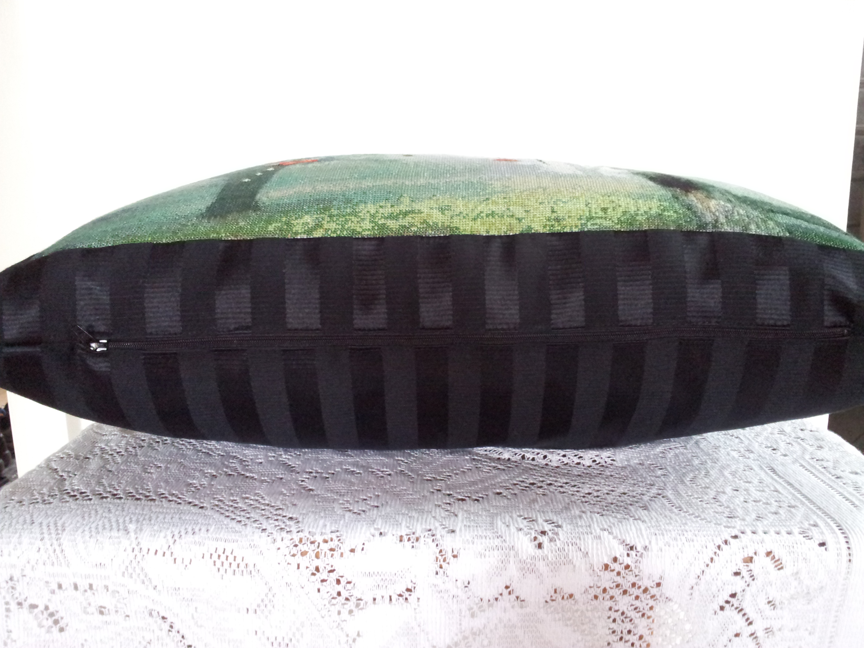 Through The Mist liggende